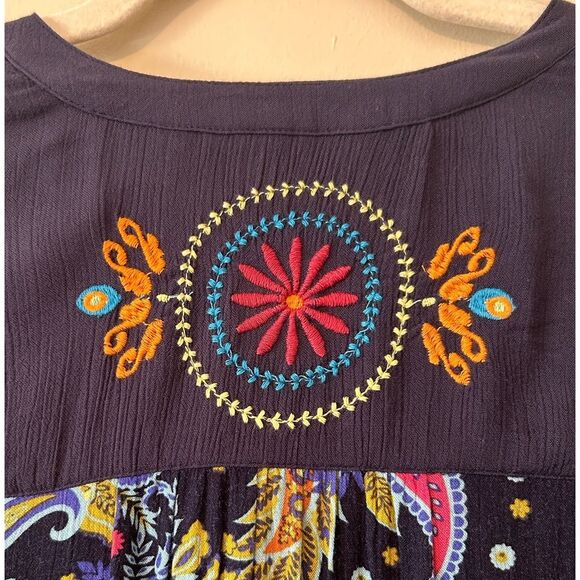 Soft Surroundings Blue Floral Tunic Top Embroidered Button Down Mix Media Small - Picture 6 of 9